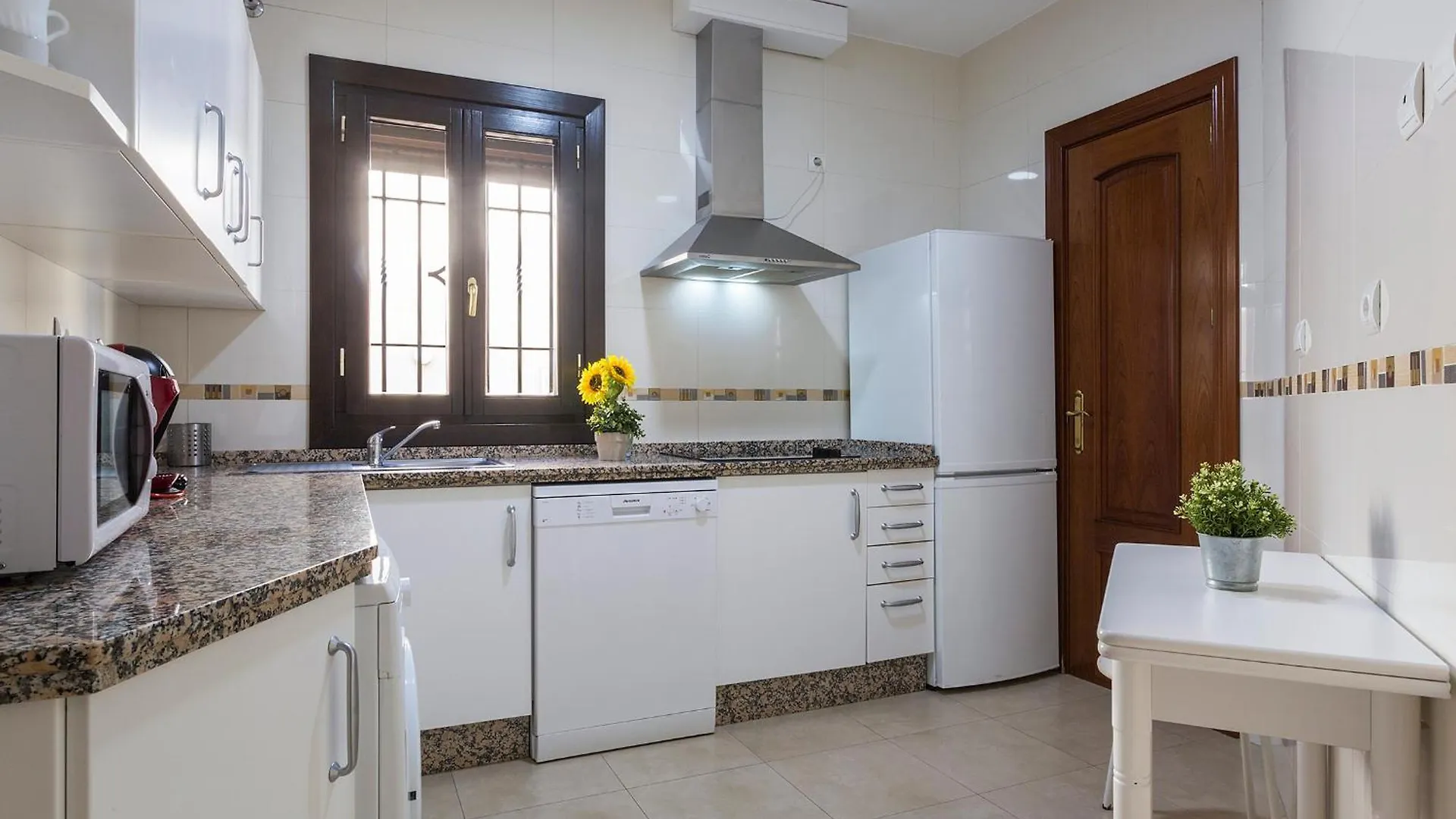 Santa Catalina Patio Andaluz Centrico 2 Rooms Seville Spain